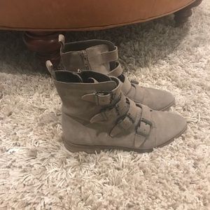 Nine West booties size 7 tan